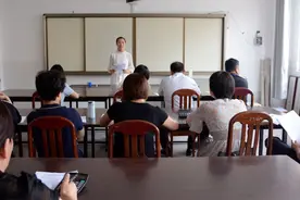 本科生就能教大专，而中学教师面试，一半应聘者为博士？图片