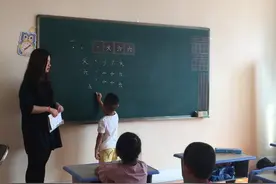 孩子不上学前班，一年级到底有多难？妈妈的亲身经历，一把辛酸泪图片