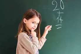 你家娃是左撇子吗？为啥左撇子人很稀少？从进化论角度聊左撇子图片