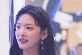 章若楠的眼镜杀，满满的青春少女感图片