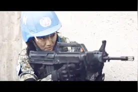 2018最新战争大片，中国蓝盔特种兵，恶战境外武装分子，血洒疆场视频封面