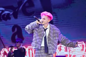 用说唱的方式去做爱豆，这才是王琳凯 | 2019十大最美新生代偶像图片