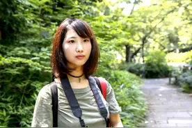 一个22岁姑娘的崩溃：高龄父母偷偷生二胎，我该怎么接受？图片