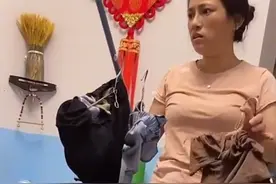 江西一男子随性晒衣服，被老婆吐槽后理直气壮回怼，孩子反应亮了图片