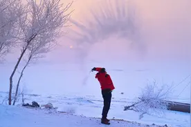 拍摄冰雪画面时如何控制曝光，以保证照片晶莹剔透不发灰