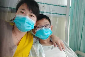 内蒙古10岁小学霸惜命如金，病情复发后，老师和同学们争先相助图片