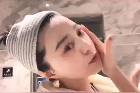 范冰冰直播变大型翻车现场？忘开美颜露素颜，嘴唇发紫熊猫眼超重图片