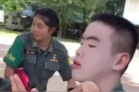 奇葩的泰国征兵现场，为什么年轻人宁愿变性增肥也不愿当兵图片