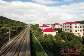 打造莆田亮丽的“风景线”｜吴文恩召开“两高”沿线环境综合整治现场推进会图片
