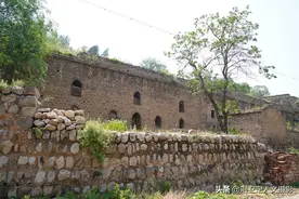 山西深山发现1座石头城中城，5旬农民大哥要500万开发，看值不值图片