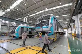 好消息！北京地铁4号线车厢将“扩容”，日增运客约8000人次图片