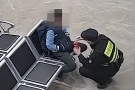 12岁男孩凌晨离家独行，要去坟地看妈妈：“爸爸有了新对象，在校受了委屈情绪难以排解”图片