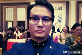 14岁写歌组乐队，靠《我爱记歌词》走红，天才音乐人跳楼自杀图片