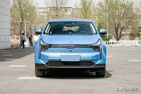 满电跑610公里，很省钱的快充家用SUV，便宜都能养起，实拍哪吒U图片