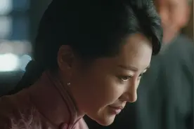 开国大将回家探亲，发现房内多了个女子，妻子：是我给你娶的二房图片