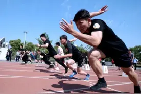 江苏这所大学成了公务员的摇篮，明明是二本，录取分数比一本还高图片