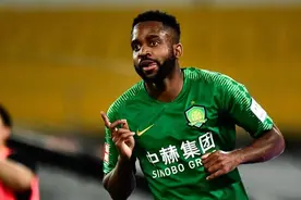 巴坎布结束“漂泊”2日下午落地上海，最佳射手归来国安这下踏实了图片