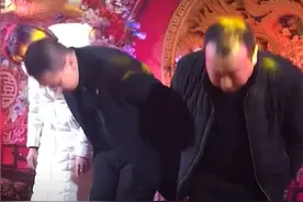 因内衣不适合拒绝接亲？新娘及其父亲的最新回应来了图片