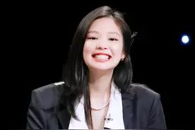 BLACKPINK综艺24/365，好久不见的综艺JENNIE，依旧可爱图片