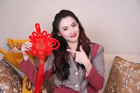 离婚9年还没放下？张柏芝发文疑暗怼谢霆锋，表情被指太刻意图片