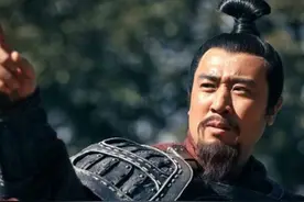 雾看《三国》第167 刘备听说公孙瓒被袁绍所灭，有何感想？图片