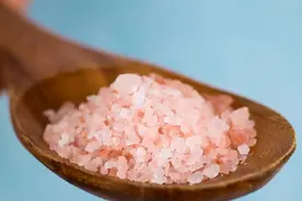 食盐里含有氰化物，欧美人都不添加，这是针对中国人的灭绝计划？图片