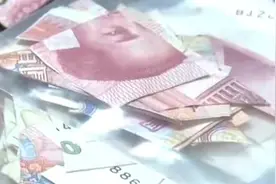 重庆一位过世的母亲生前将5万元现金剪成碎片，是对儿女心寒了吗图片