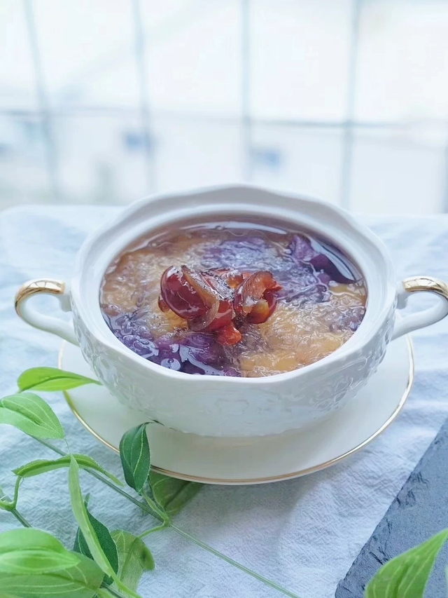 月经吃燕窝好处和坏处 2025年月经吃燕窝好处和坏处是什么