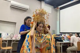 女“台独”穿中国古装戏服扮演妈祖，台网友呛：有考虑妈祖感受吗图片