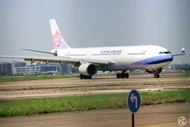 中华航空改名第一步"先换飞机外观涂装"  台湾当局要求加快进度图片
