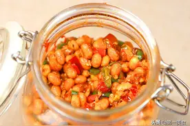 黄豆酱懒人快速做法，不发酵不霉，出锅直接吃，香辣软绵又入味图片