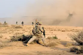 如果美国和伊朗开战，最后会造成怎样的局面？张召忠四字回答图片