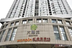 探访重庆“魔楼”红鼎国际，据说只有20家住户，其余全是商家图片