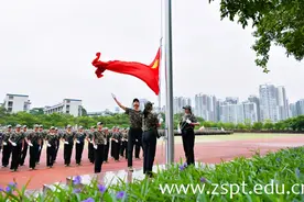 今天，他们是校园里最美的风景图片