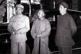 柳亚子受冷遇，打哨兵、威胁要投湖上吊，毛泽东：牢骚太盛防肠断图片