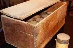 南京老人上山狩猎，无意间发现一山洞，里面全是日军遗存下的宝藏图片