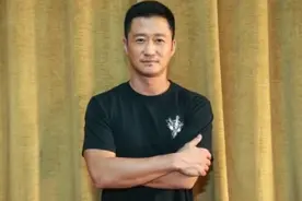 抛弃中国国籍却教你爱国？吴京全家国籍遭质疑，本尊霸气回应图片