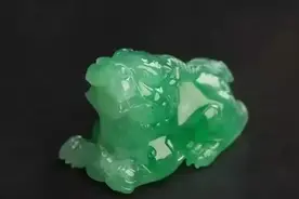 翡翠赌石怎样开窗与抛光技巧详解图片