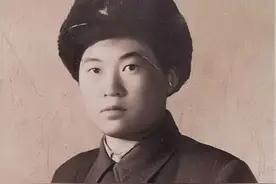 郭俊卿：14岁女扮男装参军，战功赫赫，成为全军唯一女特战英雄图片