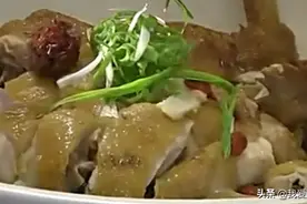 做出滋补花雕鸡一点不难，大厨制作全过程让你看清楚，1分钟学会视频封面