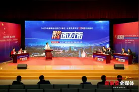 服务民生面对面丨山东广电网络有限公司泰安分公司主要负责同志接听12345政务服务热线图片