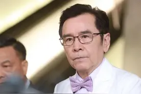 姜大卫与妻子携手46年，曾陪伴对方抗癌成功，不离不弃图片