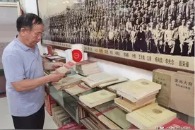 偃师这家收藏馆里，一张8.6米长照片记录1964年全军大比武盛况图片