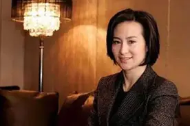 情窦初开却被强行拆散，离婚爱上同性，情路坎坷的何超琼有多悲哀图片