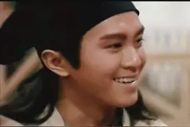 明星成名前跑的龙套，周星驰也演过尸体，西瓜视频一探究竟图片