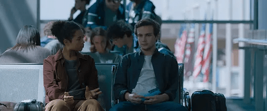 继《密室逃脱》大赚后，续集尺度又加大了，竟有两个不同的版本