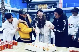 李一桐遭合作男星粗暴对待！头被强制按进蛋糕，模样狼狈引同情图片