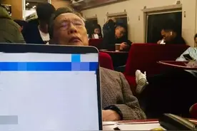 “战疫”的50个瞬间，哪一个令你刻骨铭心图片