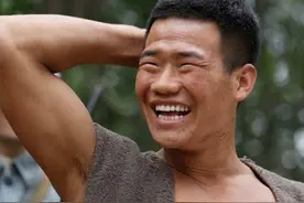 “嘎子哥”谢孟伟再引争议，潘长江也骂不醒，他该何去何从？图片