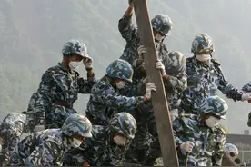 13年了，我们永远不会忘记图片